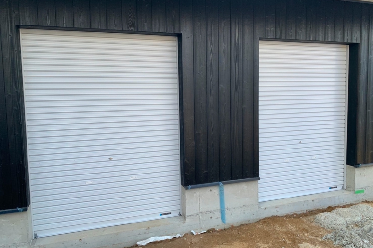 軽量手動シャッター取付｜愛媛県松山市のシャッター修理・施工なら白石